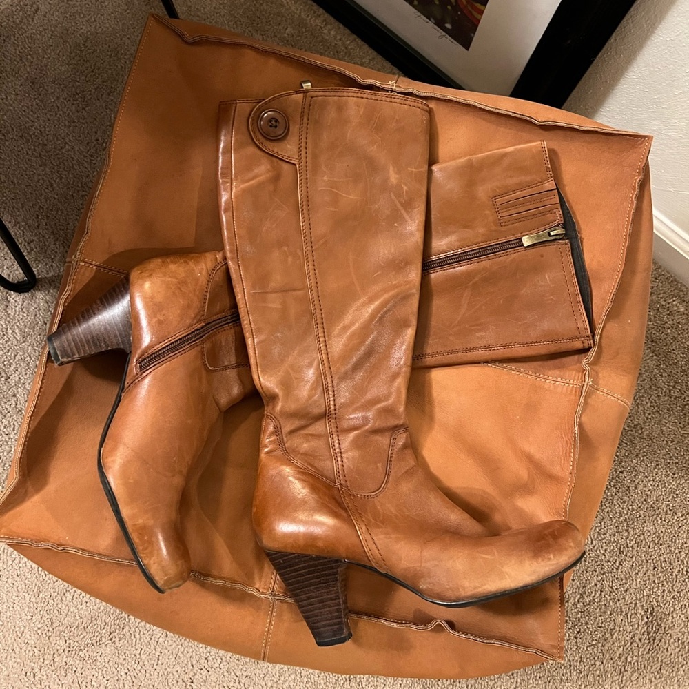 Michael Kors Vintage Women’s Leather Boots